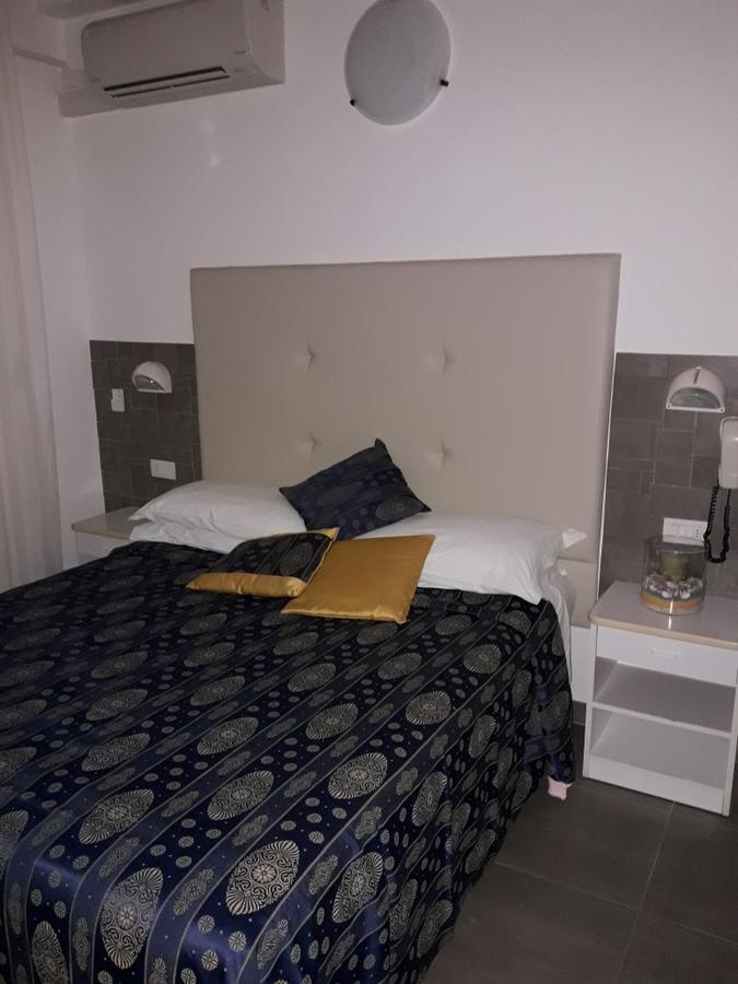 Hotel Venus Riccione Extérieur photo